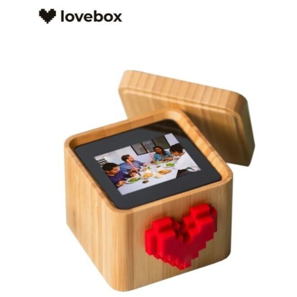 LOVEBOX Spinning Red Heart Messenger Color/Photo/Text/Animations to Loved Ones
